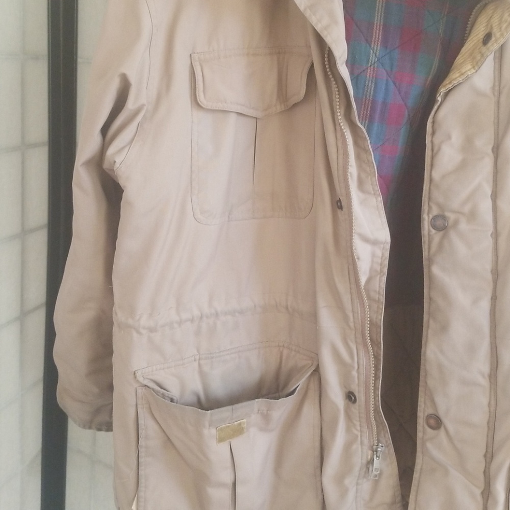 Coat - Picture 4 of 6